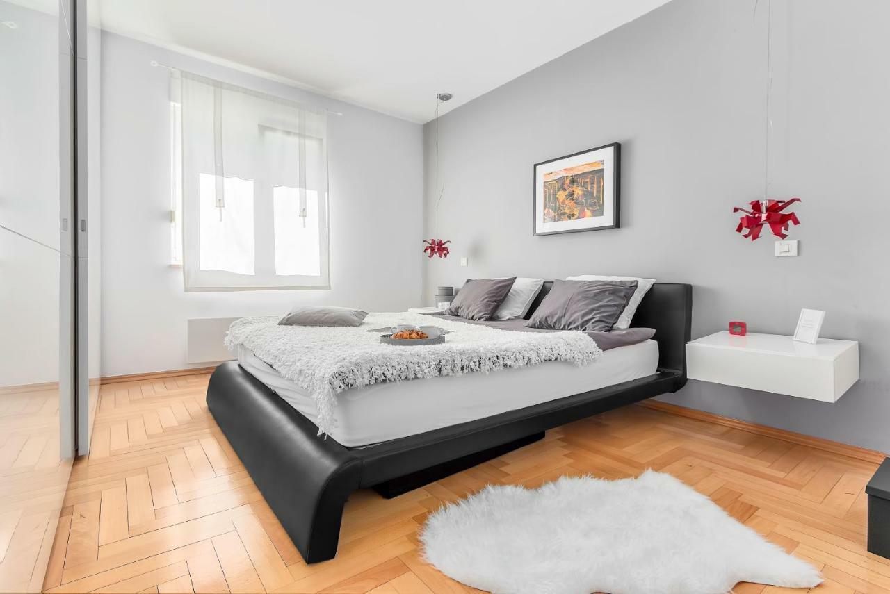 Apartment Lungomare Pula Extérieur photo